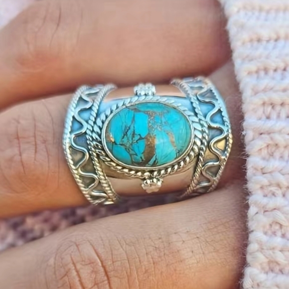Turquoise Silver Statement Ring - Picture 3 of 5